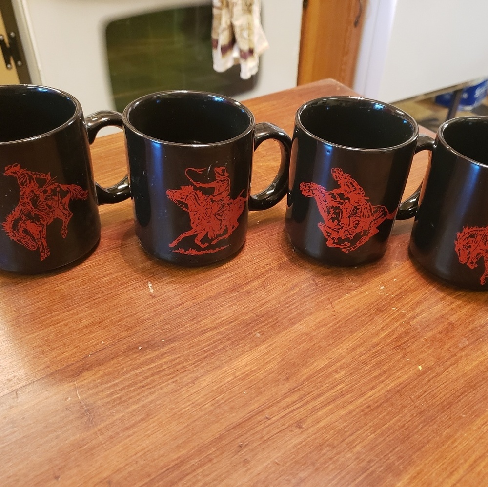 Marlboro mugs